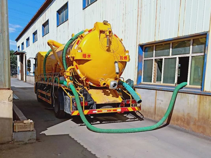 黄梅厂区化粪池清理