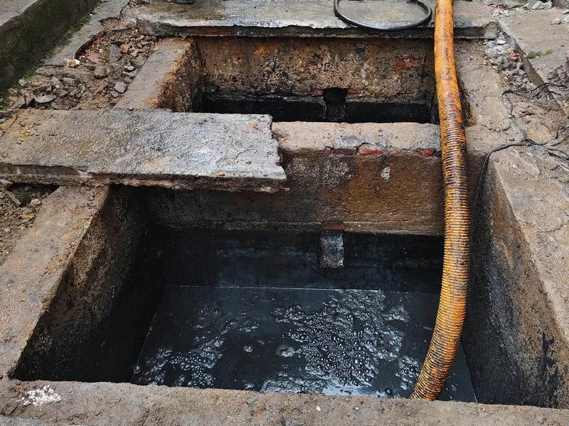 黄梅清理化粪池